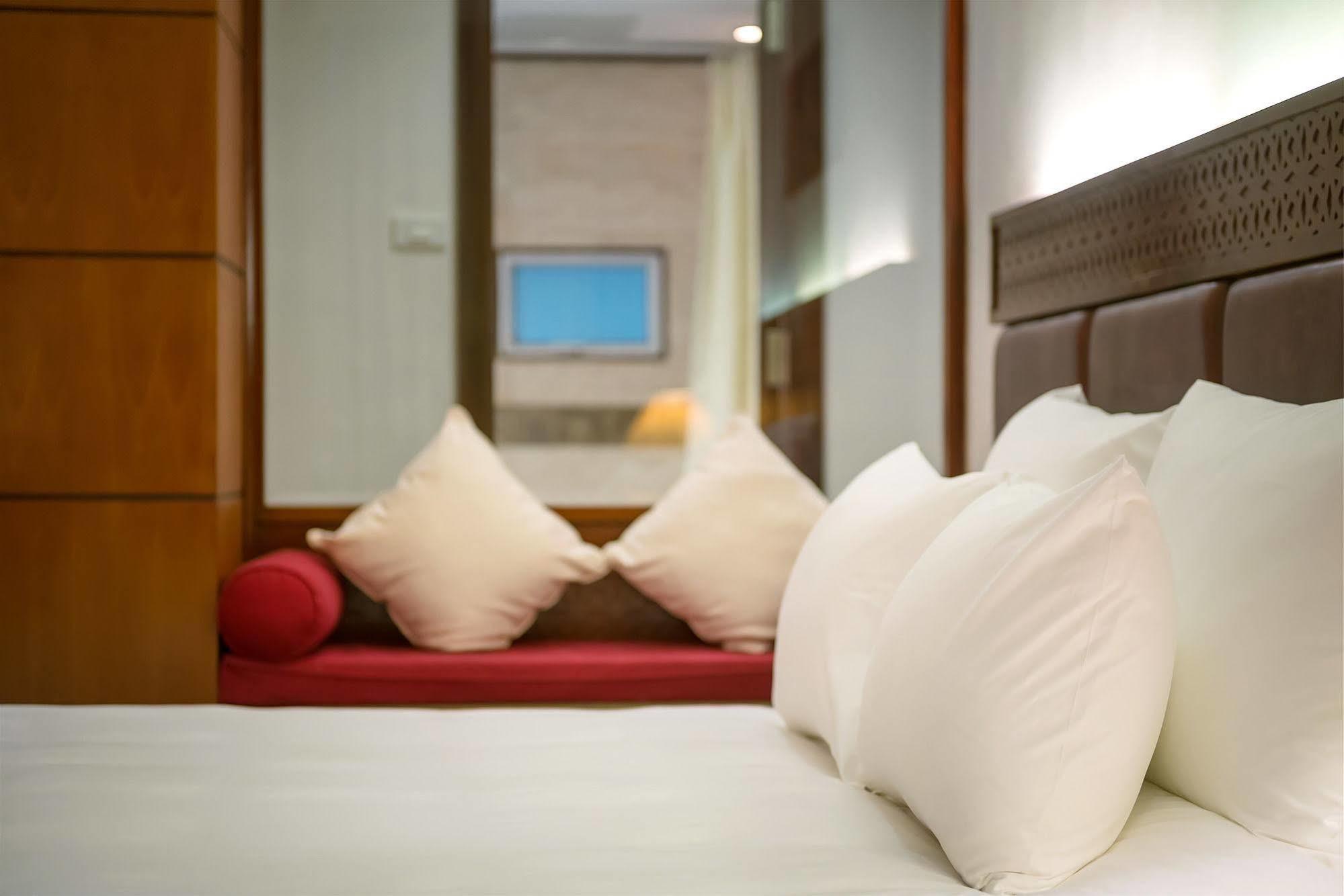 Hanoi E Central Luxury Hotel & Restaurant Zewnętrze zdjęcie