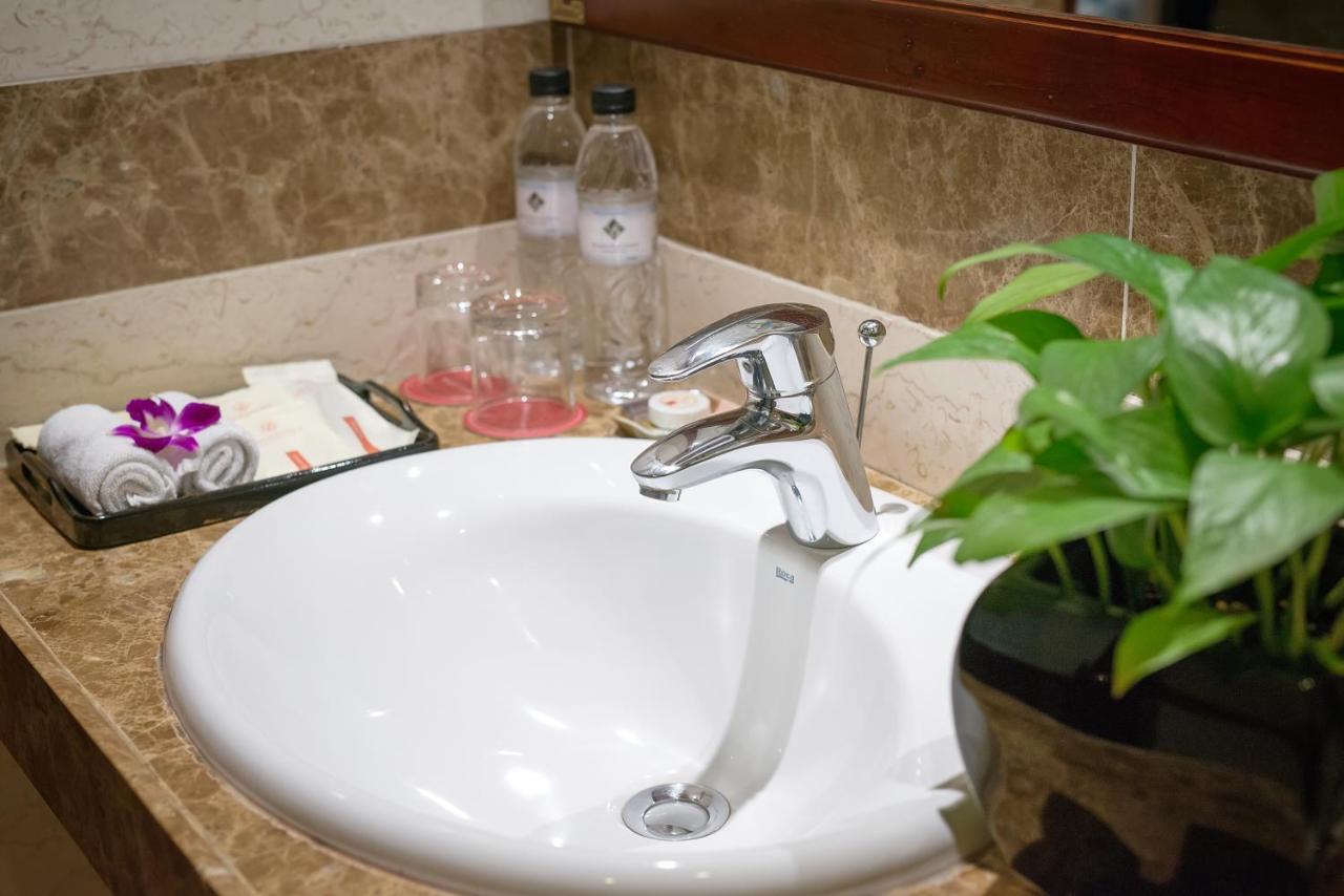 Hanoi E Central Luxury Hotel & Restaurant Zewnętrze zdjęcie
